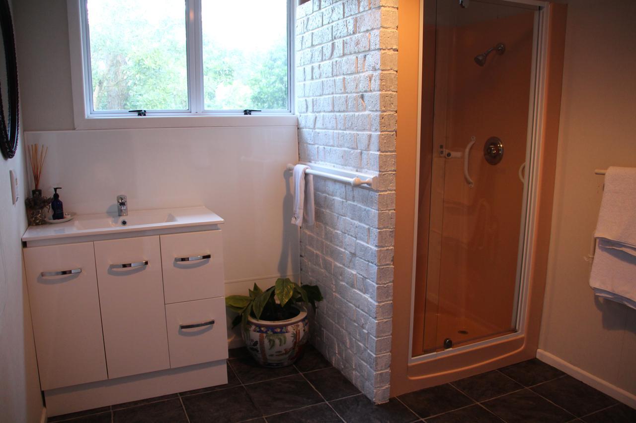 Punehu Stream Cottage Opunake Экстерьер фото